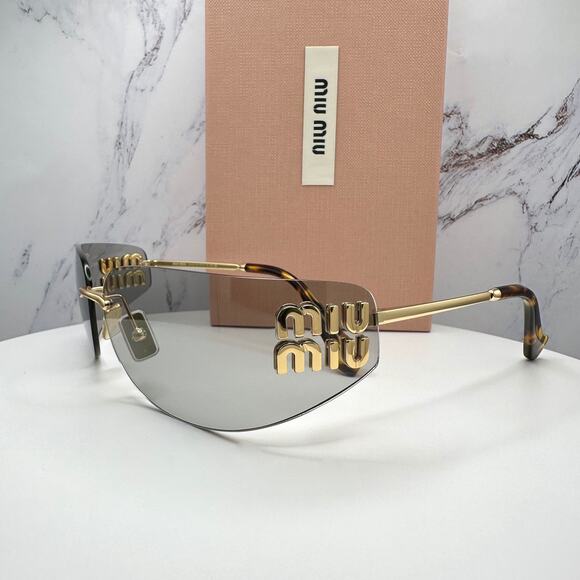 New MIU MIU Logo Sunglasses 2025 Runway Gold Slim Skinny Wrap Rimless Italy - Picture 16 of 16